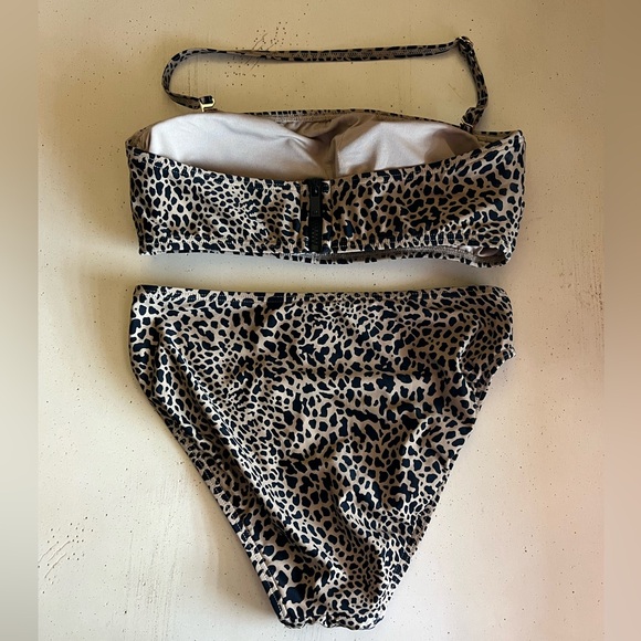 Michael Kors Bikini - Picture 4 of 5